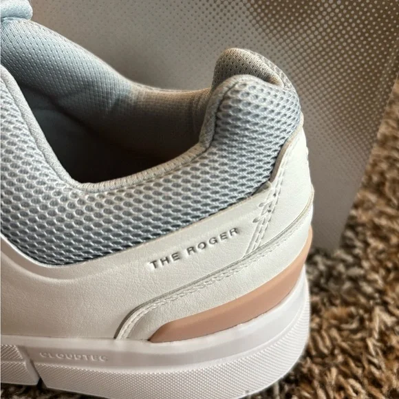 Brand New On Cloud Women's Roger Advantage Shoes Size 9.5 MSRP $160 - Picture 4 of 9